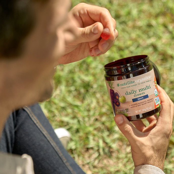 Nutrilite™ Organics Men’s Daily Multi Gummies